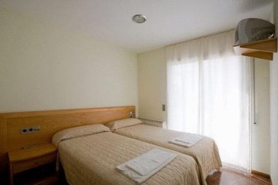 Amolls Restaurant I Habitacions Олот Номер фото